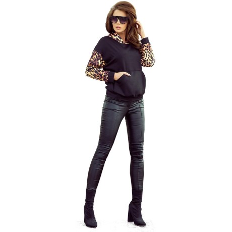 279-2 Bluza kangurka z kapturem - czarna z panterkowymi wstawkami